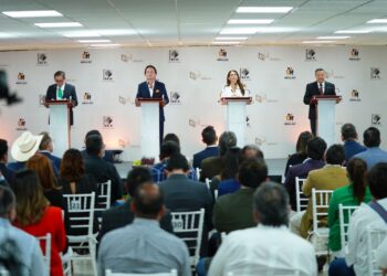 Julio Menchaca pide dejar atrás el régimen caduco que ha gobernado a los hidalguenses