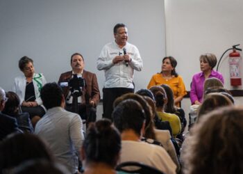 Menchaca Salazar refrenda su compromiso para evitar la corrupción