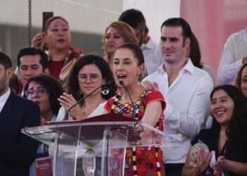 INE sanciona a Sheinbaum por mitin en apoyo a la reforma eléctrica