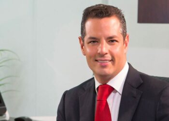 Alejandro Murat levanta la mano para la candidatura presidencial