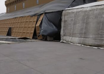 Fuertes vientos dañan estructura de réplica de la Capilla Sixtina en CDMX