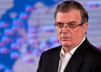 El secretario de Relaciones Exteriores, Marcelo Ebrard, viajó este martes a Los Ángeles, California, Estados Unidos, para participar en la Cumbre de las Américas