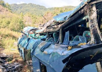 Vuelca autobús con peregrinos en Chiapas; hay nueve muertos y 40 heridos
