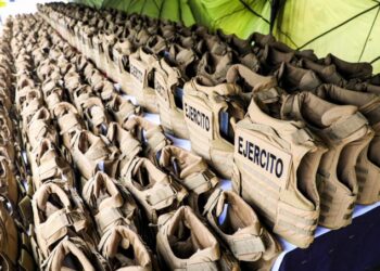 Inteligencia naval rastrea la venta de chalecos antibalas