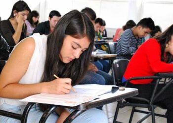 Sheinbaum plantea eliminar examen de Comipems