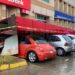 Espectacular de Scotiabank cae sobre autos en Querétaro