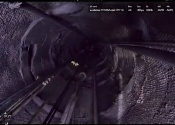 Difunden video del pozo donde están atrapados los mineros en Sabinas, Coahuila