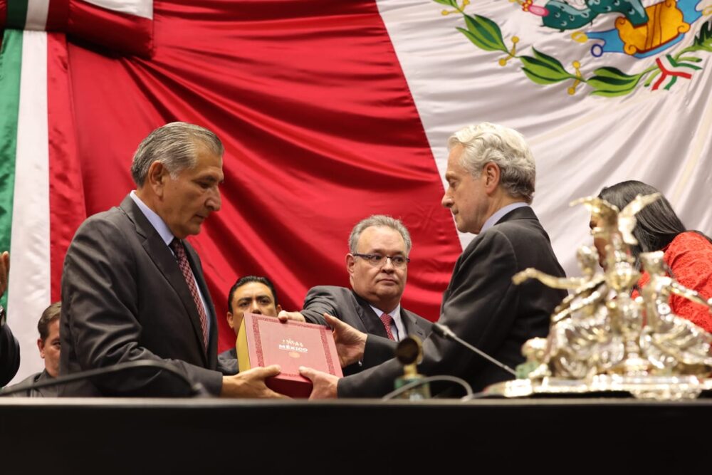 Adán Augusto entrega Cuarto Informe de Gobierno al Congreso