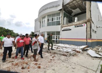 Sismo causa daños estructurales hospitales de Michoacán y Colima