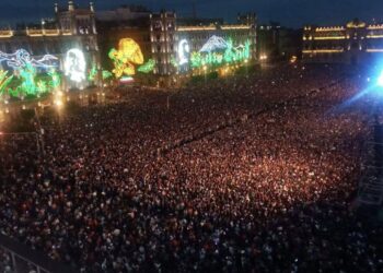 Grupo Firme supera récord de Vicente Fernández en el Zócalo; reúne a 280 mil asistentes