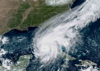 Ian recobra fuerza y vuelve a ser huracán en el Atlántico