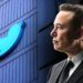 Elon Musk asume el control de Twitter; despide a principales directivos