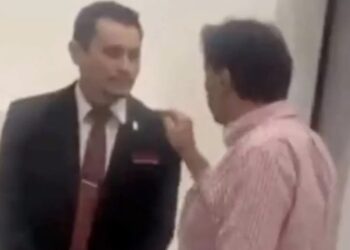 Dueño de restaurante giratorio en WTC agrede a guardia de seguridad