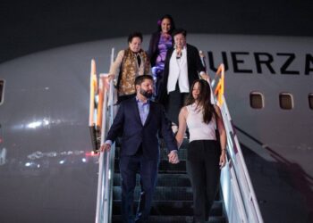 Gabriel Boric, presidente de Chile, llega a México