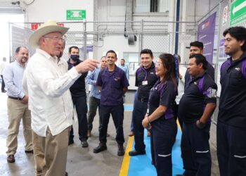 Ken Salazar rechazó interés de EU de hacer deportaciones masivas a México