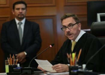 Confunden al DJ Silverio con el ministro Javier Laynez