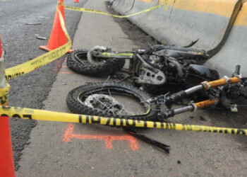 Fallecen estudiante de bachillerato al derrapar su moto en la México-Pirámides