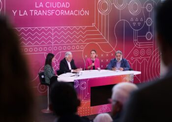 Claudia Sheinbaum resalta que la CFE es ejemplo de soberanía energética