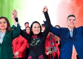 Ni con el apoyo de “Alito”, Alejandra del Moral despunta