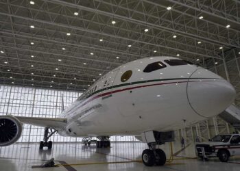 López Obrador anuncia la venta del avión presidencial a Tayikistán