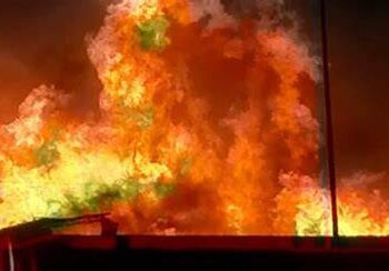 Reportan fuerte incendio en la Central de Abastos en Ciudad de México