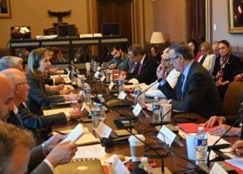 México y Estados Unidos acuerdan combatir tráfico de fentanilo