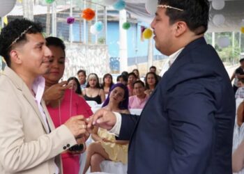 Celebran boda igualitaria en comunidad indígena mixe de Oaxaca