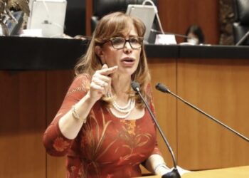 Yeidckol Polevnsky no será incluida en la encuesta de Morena: Mario Delgado