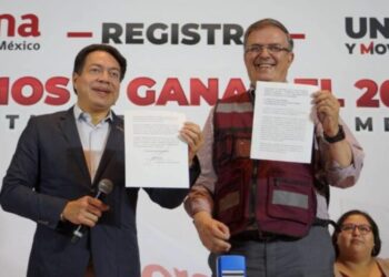 Ebrard se registra como como aspirante a candidato presidencial de Morena