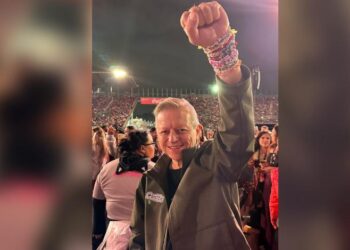 Arturo Zaldívar acude al primer concierto Taylor Swift en el Foro Sol