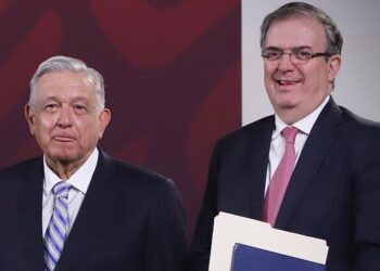 Ebrard tiene las puertas abiertas para volver al gobierno: AMLO