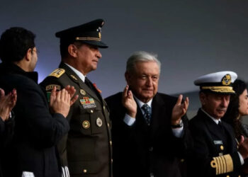 Militares aseguran la paz sin uso excesivo de la fuerza: AMLO