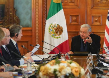 "Se lograron importantes acuerdos", resalta AMLO tras reunión con funcionario de EU