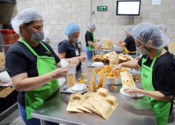 Postergan diputados hasta marzo reducción de jornada laboral