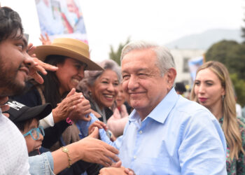 López Obrador va por reforma para mantener aumento del salario conforme a la inflación