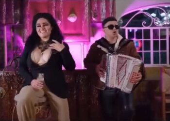 Destituyen a jefa de Policía, protagoniza video de corrido tumbado