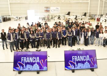 Estudiantes de la UPMH realizan estancia académica en Francia