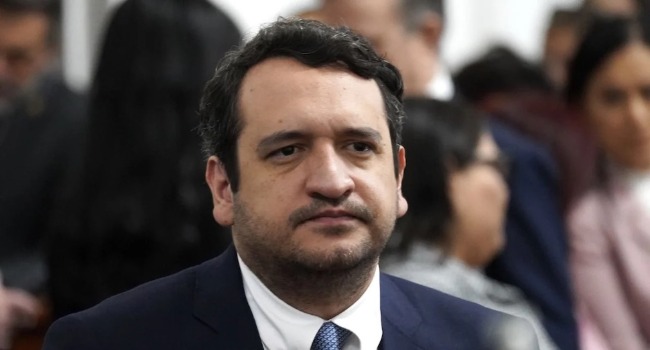 Debut de Andy López lo exhibe como inexperto e incapaz de navegar en la ...