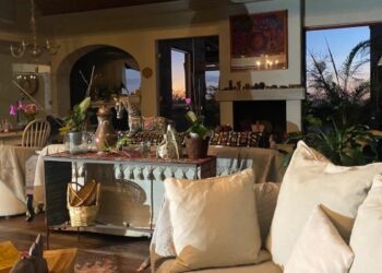 Fernández Noroña compra mansión de 12 millones de pesos en Tepoztlán