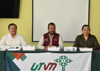 Estudiantes de la UTVM realizan estancia académica en Colombia