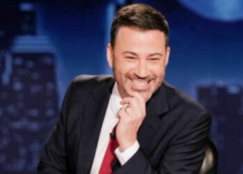 Jimmy Kimmel regresa a la televisión tras polémicos comentarios sobre Charlie Kirk