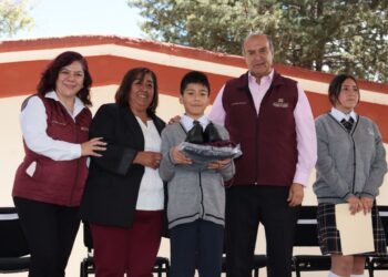 Llegan más de 700 mil pesos en apoyos educativos al Altiplano