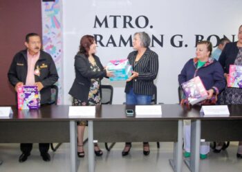 Subsecretaría de Educación Básica dona más de mil productos de higiene menstrual