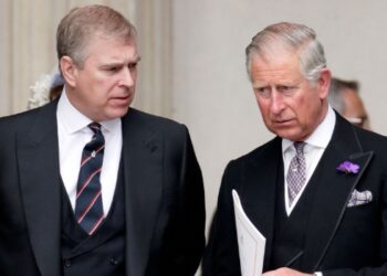 Por vínculos con Jeffrey Epstein, Rey Carlos III retira título de príncipe a su hermano Andrés