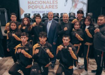 Natividad Castrejón abanderó a la delegación hidalguense rumbo a los Juegos Nacionales Populares 2025