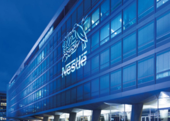 Nestlé anuncia recorte de 16 mil empleos para reducir costos.