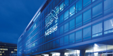 Nestlé anuncia recorte de 16 mil empleos para reducir costos.