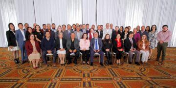 Sesiona Consejo Directivo de Educación Básica