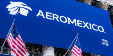 Aeroméxico toca la campana de Wall Street en NY.