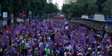Mujeres saldrán a marchar este #25N en la CDMX.